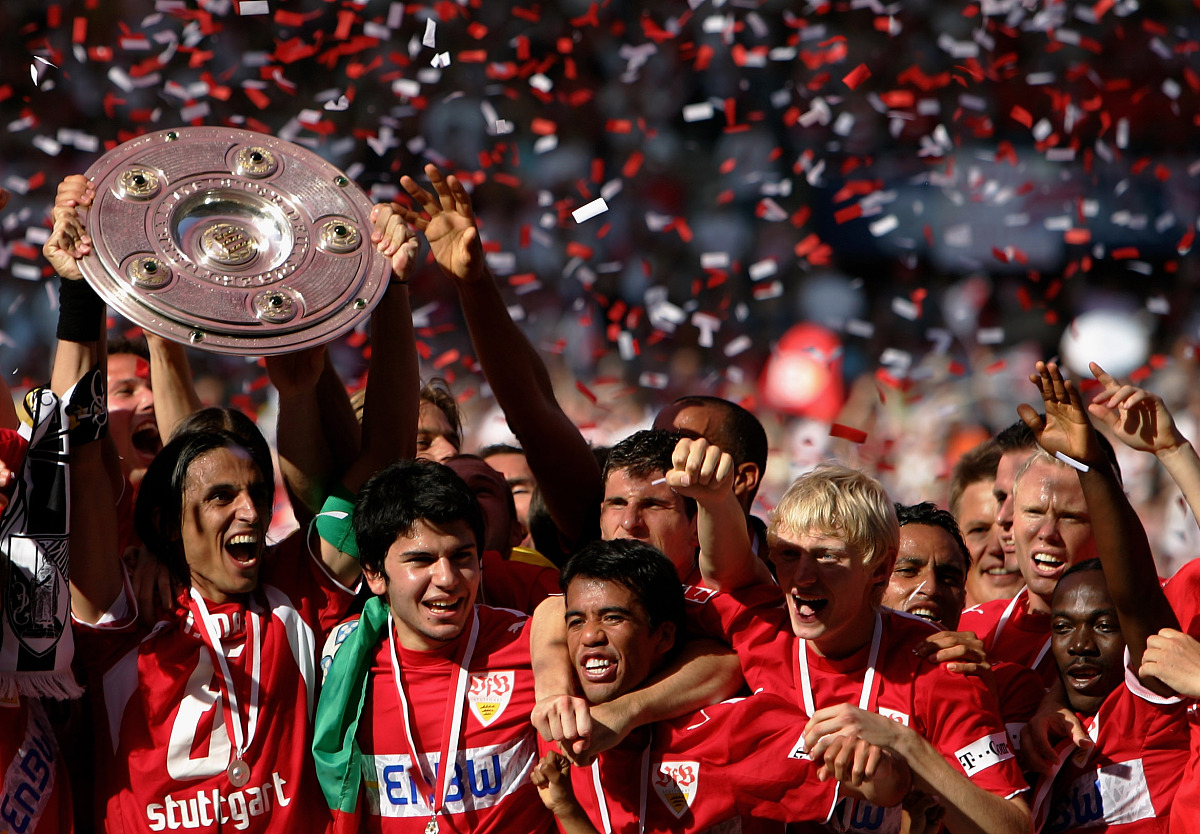 慕尼黑球场绽放风采，凭借拼搏实力卓越获胜