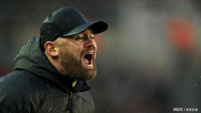 伯明翰城客场战胜阿森纳，实现逆袭