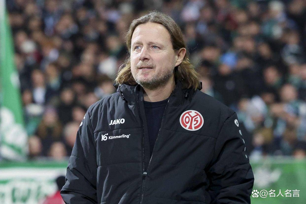 美因茨球员表现不佳，教练组迫切改进
