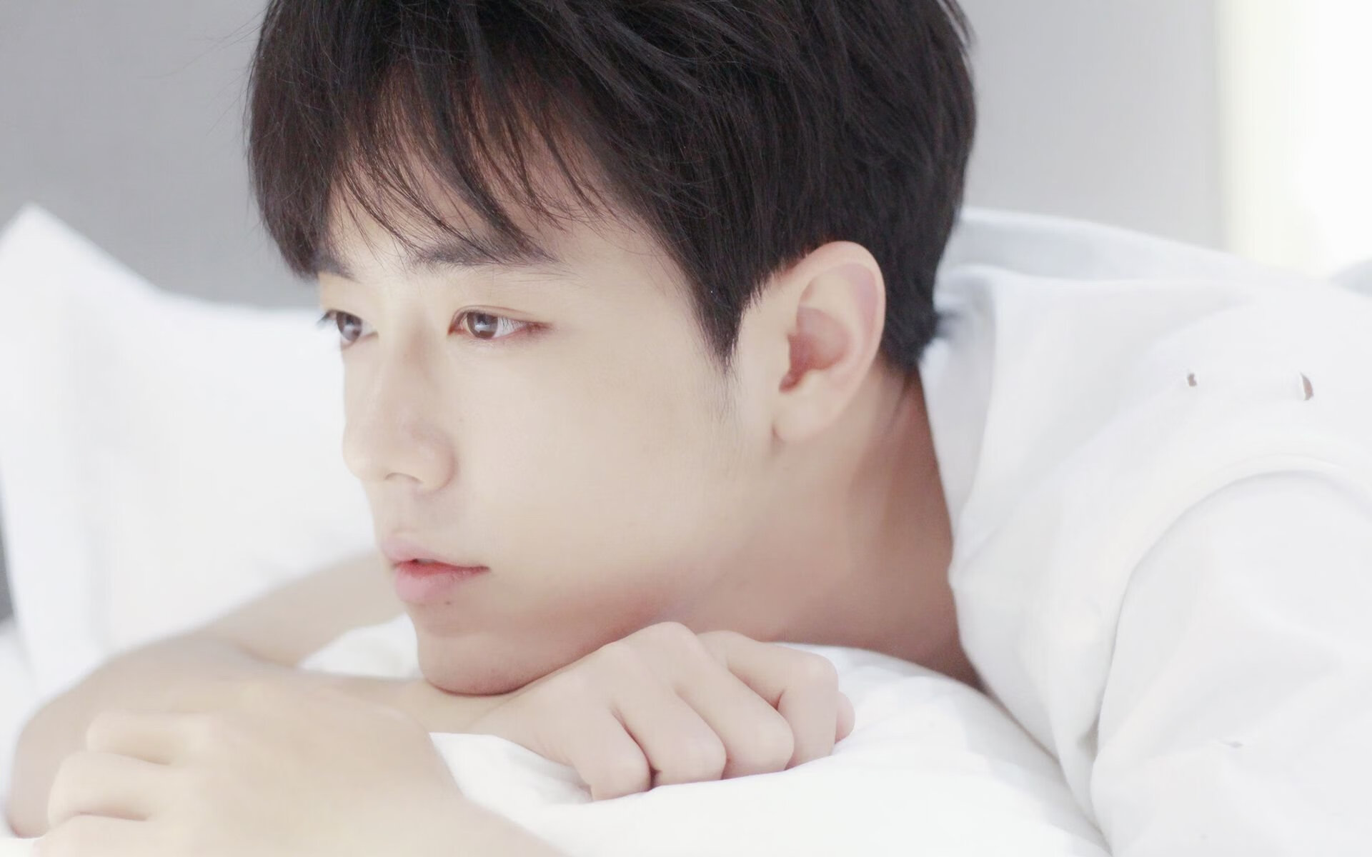 当神话照进现实，希腊精神如何跨越时空，在球场与赛道同时奏响凯歌