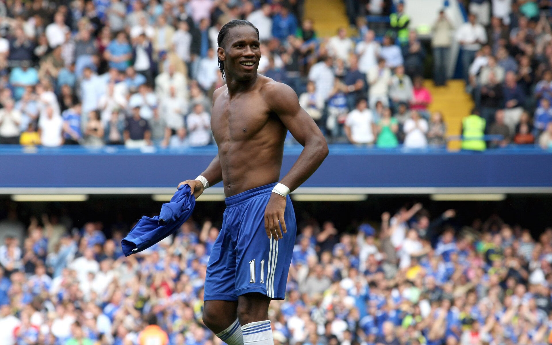 欧冠半决赛之夜，卡瓦哈尔的防守艺术，如何锁死对手的进攻引擎？