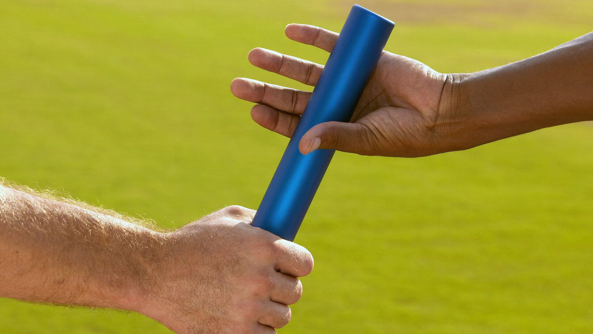 首先，为你扩展几个不同风格的标题